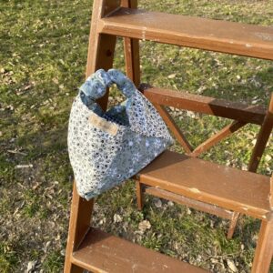 Tabea-Tasche: Blumen grün / schwarz